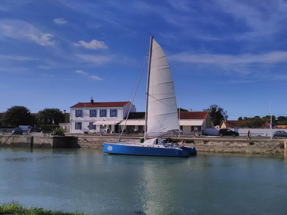 Les Bains Boyardville - Hotel Et Restaurant Exterior photo